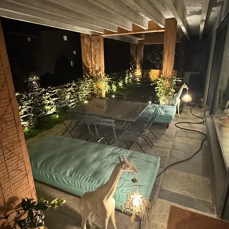 Luxury Attic In The - Garage Prenotabile Apartamento