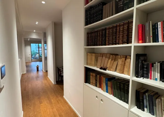 Apartment Luxury Attic In The - Garage Prenotabile