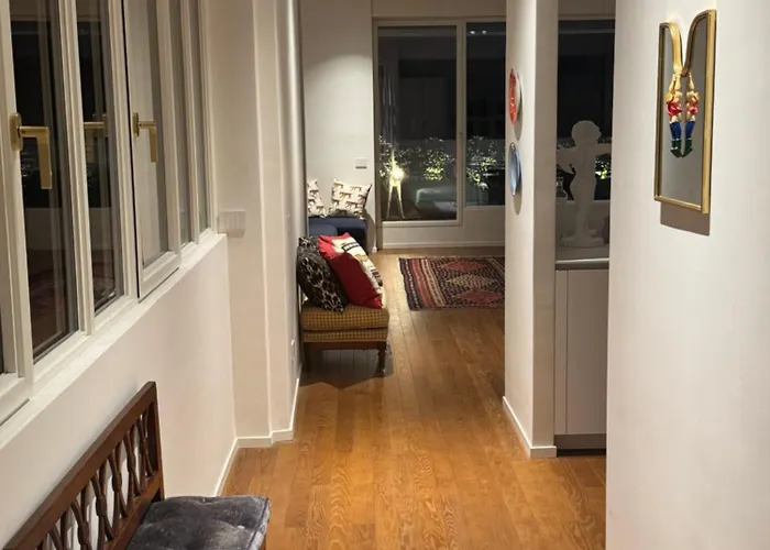 Apartment Luxury Attic In The - Garage Prenotabile