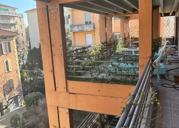 Luxury Attic In The - Garage Prenotabile *